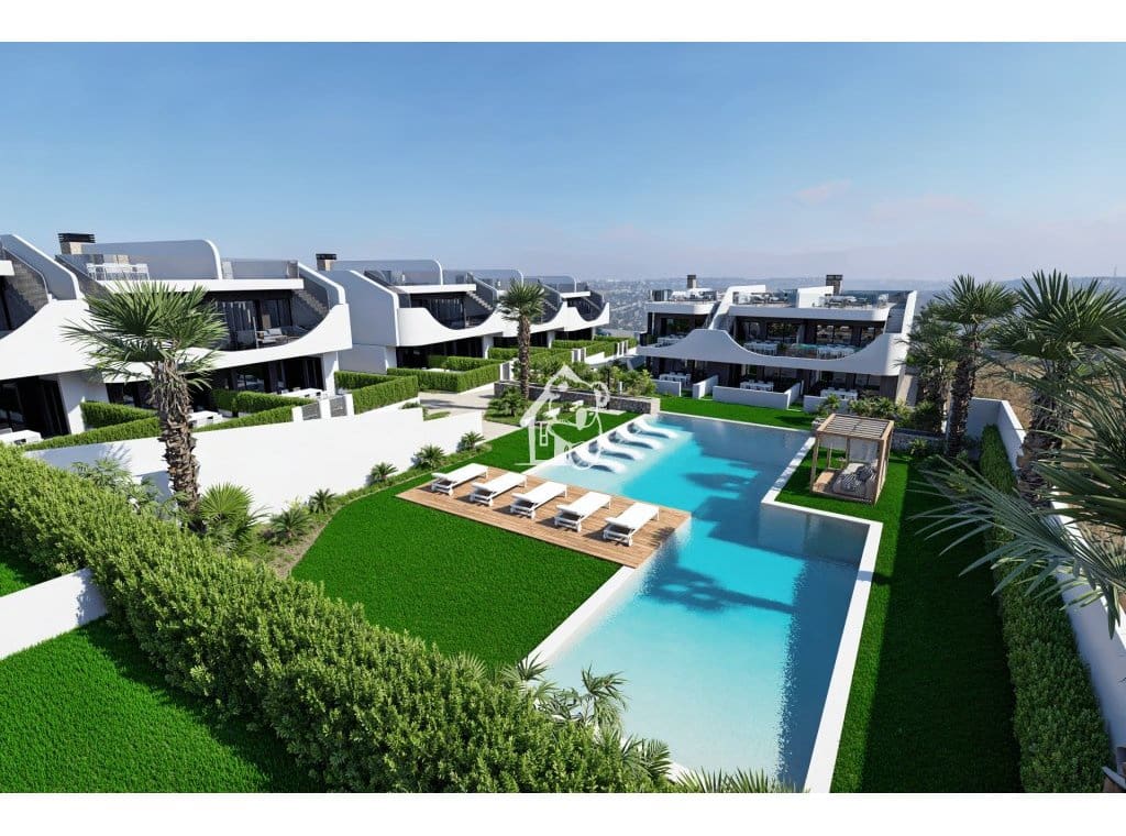 2 bedroom Bungalow for sale in San Miguel de Salinas with pool - € 250,000 (Ref: 9480818)