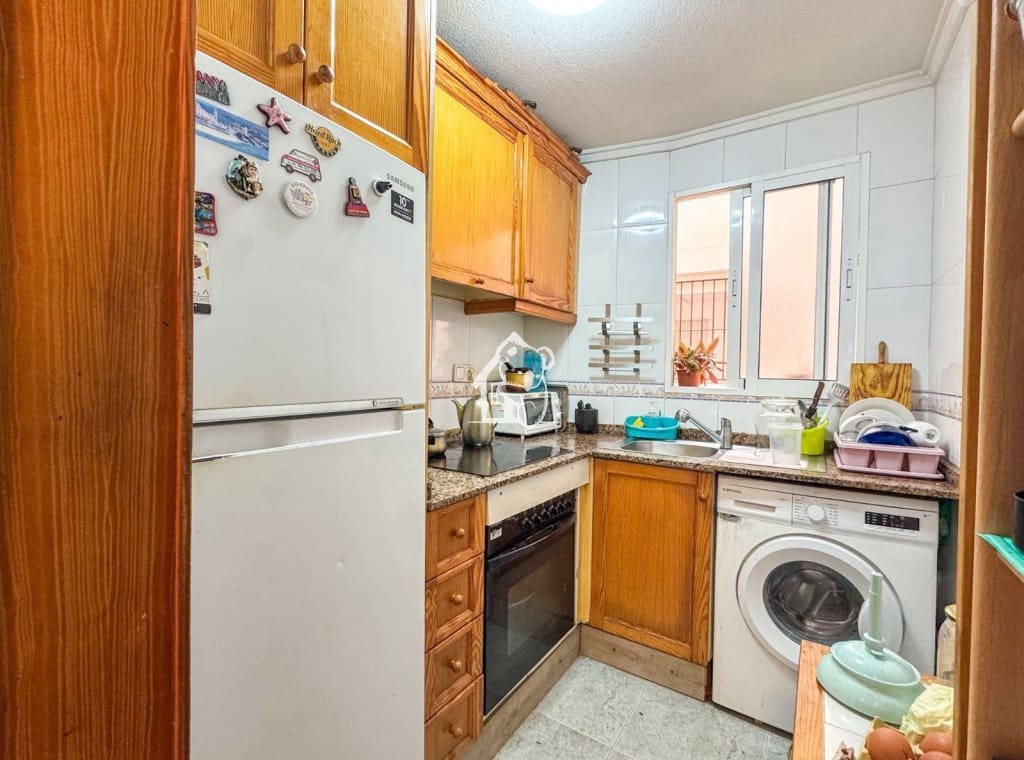 2 soverom Leilighet til salgs i Torrevieja med svømmebasseng - € 140 000 (Ref: 9480819)