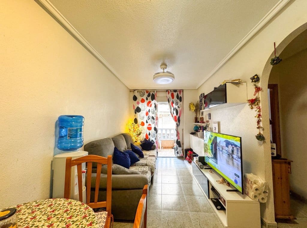 2 soverom Leilighet til salgs i Torrevieja med svømmebasseng - € 140 000 (Ref: 9480819)