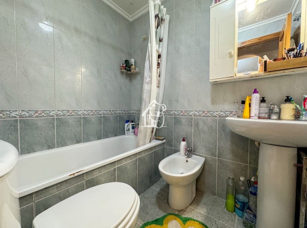 2 soverom Leilighet til salgs i Torrevieja med svømmebasseng - € 140 000 (Ref: 9480819)