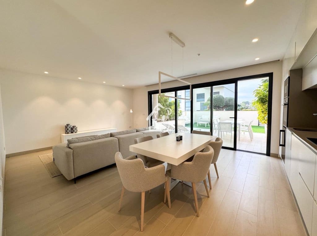 3 bedroom Apartment for sale in Orihuela Costa with pool garage - € 449,000 (Ref: 9485057)