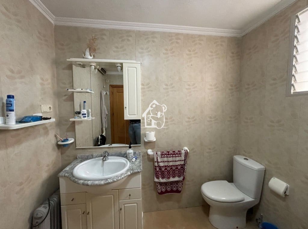 2 bedroom Apartment for rent in Punta Prima with pool garage - € 850 (Ref: 9485058)