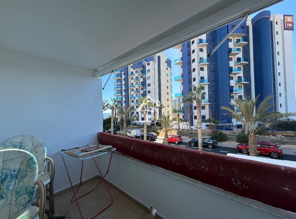 2 bedroom Apartment for rent in Punta Prima with pool garage - € 850 (Ref: 9485058)