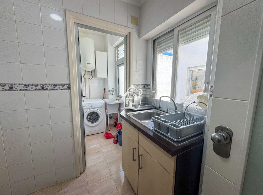 2 bedroom Beach Apartment for rent in Torrevieja - € 700 (Ref: 9488060)