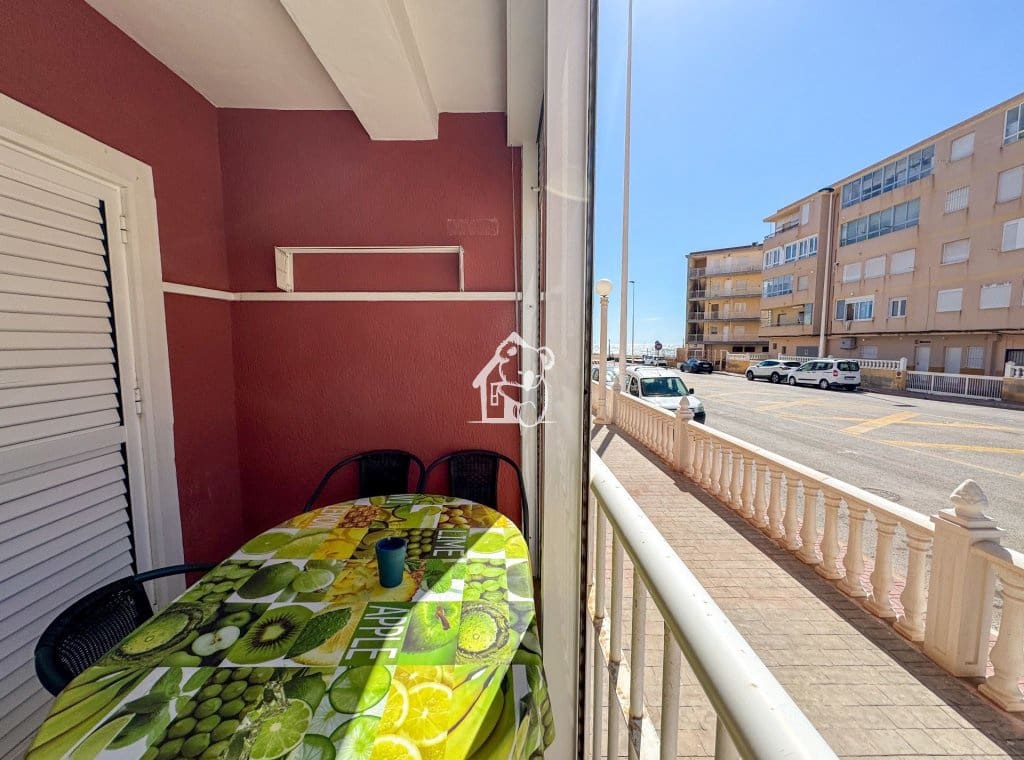 2 sypialnia Apartament przy plaży do wynajęcia w Torrevieja - 750 € (Ref: 9490980)