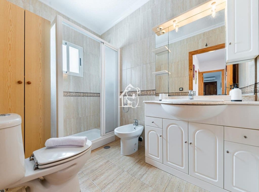 Chalet de 5 habitaciones en La Mata en alquiler - 1.300 € (Ref: 9494101)