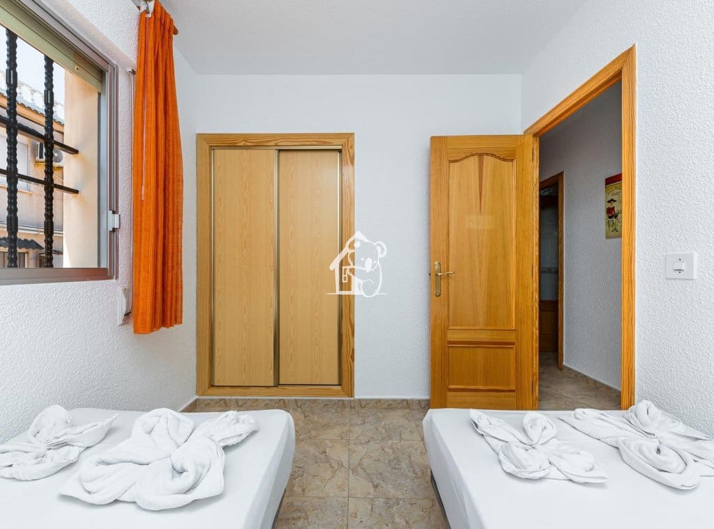 Chalet de 5 habitaciones en La Mata en alquiler - 1.300 € (Ref: 9494101)