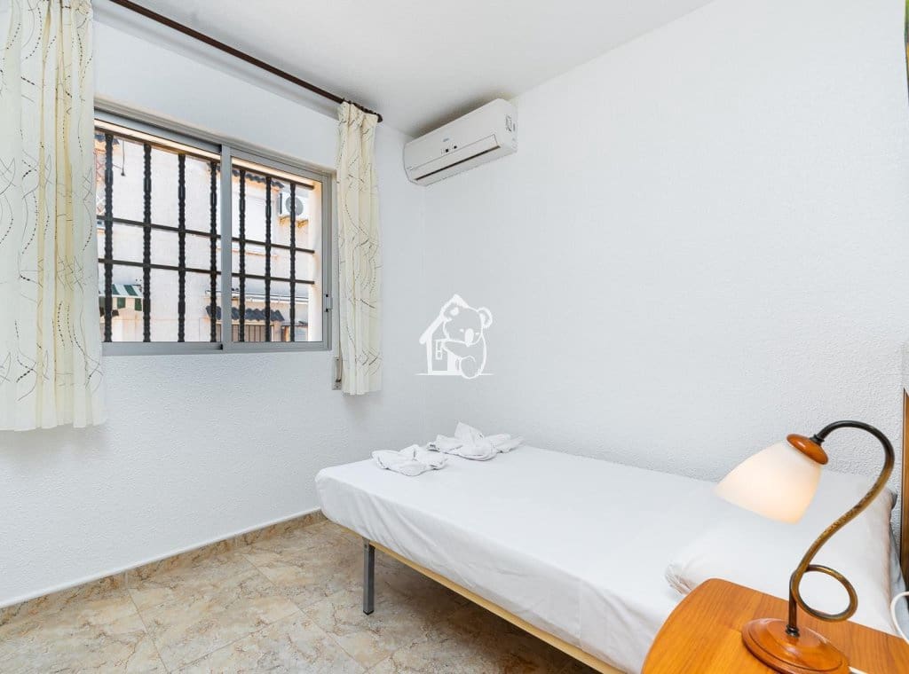 Chalet de 5 habitaciones en La Mata en alquiler - 1.300 € (Ref: 9494101)