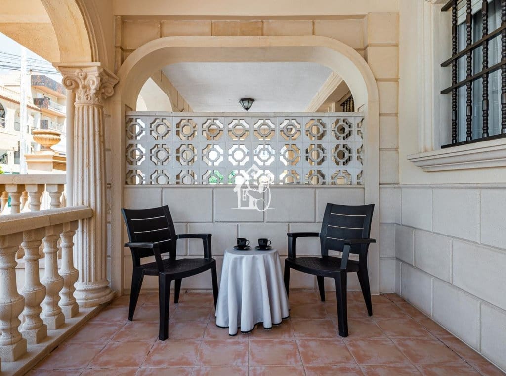 Chalet de 5 habitaciones en La Mata en alquiler - 1.300 € (Ref: 9494101)