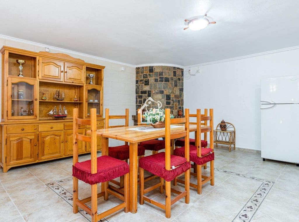 Chalet de 5 habitaciones en La Mata en alquiler - 1.300 € (Ref: 9494101)