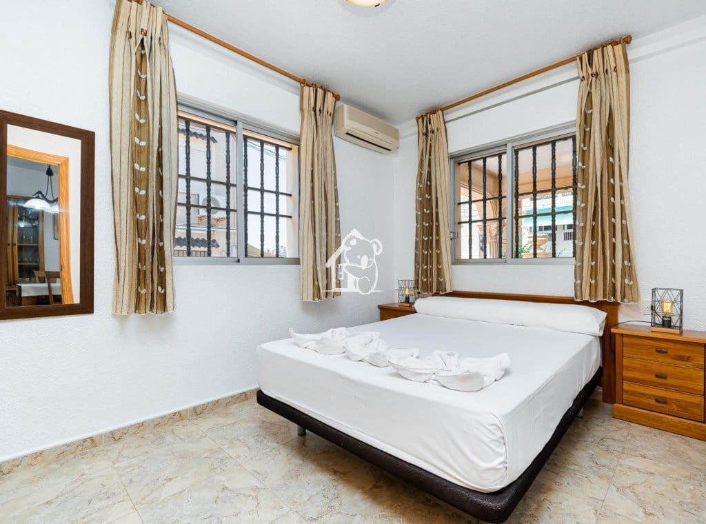 Chalet de 5 habitaciones en La Mata en alquiler - 1.300 € (Ref: 9494101)