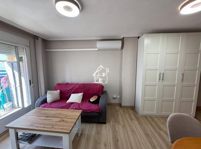 Apartamento de 2 habitaciones en Zona Pueblo, Guardamar del Segura en alquiler con piscina - 900 € (Ref: 9494102)