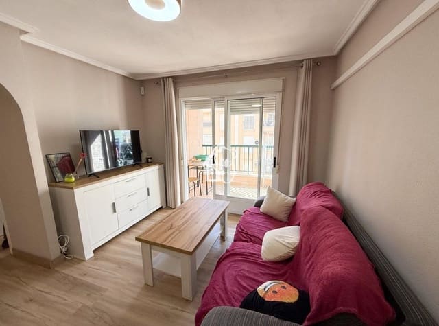 Apartamento de 2 habitaciones en Zona Pueblo, Guardamar del Segura en alquiler con piscina - 900 € (Ref: 9494102)