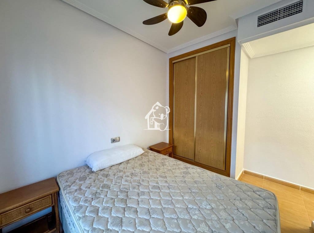 3 makuuhuone Omakotitalo vuokrattavana paikassa Torrevieja mukana uima-altaan - 1 000 € (Ref: 9494103)