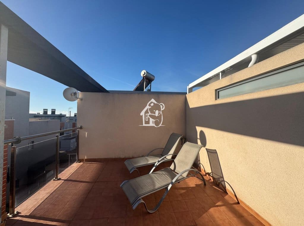 3 makuuhuone Omakotitalo vuokrattavana paikassa Torrevieja mukana uima-altaan - 1 000 € (Ref: 9494103)