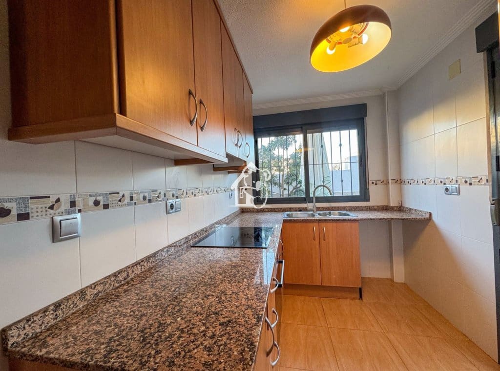 3 makuuhuone Omakotitalo vuokrattavana paikassa Torrevieja mukana uima-altaan - 1 000 € (Ref: 9494103)