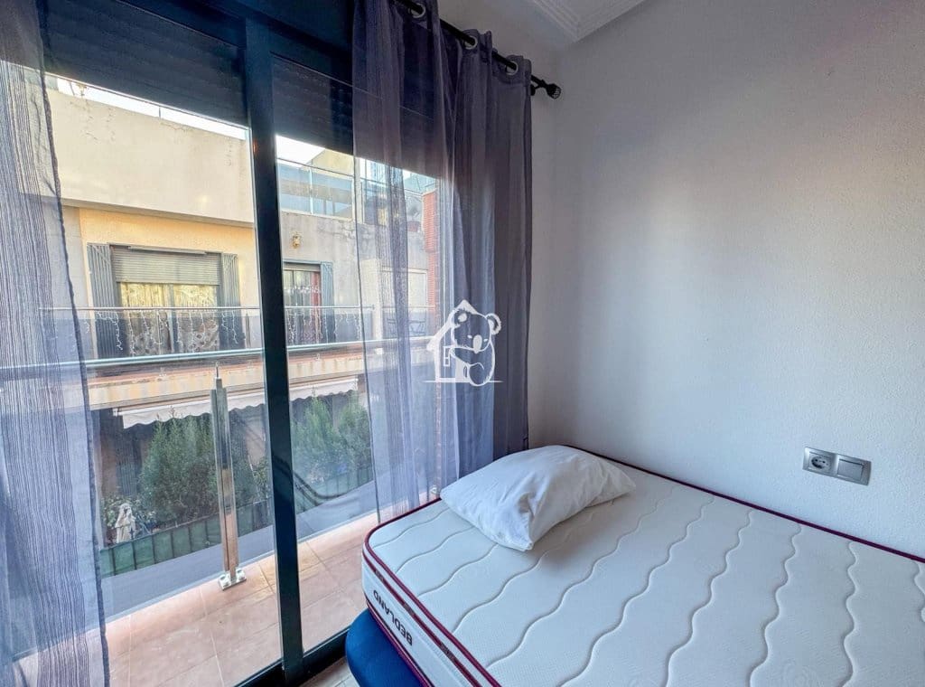 3 makuuhuone Omakotitalo vuokrattavana paikassa Torrevieja mukana uima-altaan - 1 000 € (Ref: 9494103)