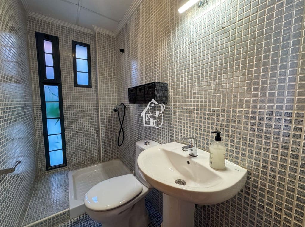 3 makuuhuone Omakotitalo vuokrattavana paikassa Torrevieja mukana uima-altaan - 1 000 € (Ref: 9494103)