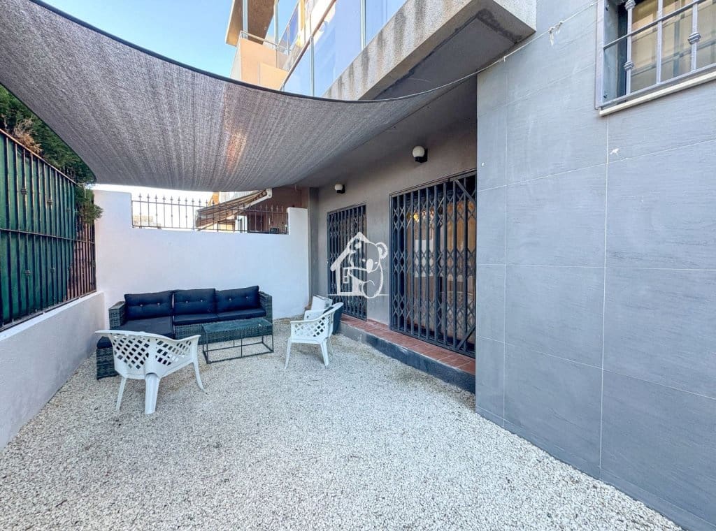 3 makuuhuone Omakotitalo vuokrattavana paikassa Torrevieja mukana uima-altaan - 1 000 € (Ref: 9494103)