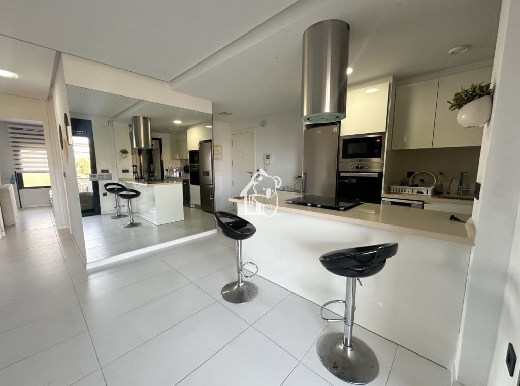 2 sypialnia Apartament przy plaży na sprzedaż w Pilar de la Horadada z basenem garażem - 390 000 € (Ref: 9494104)