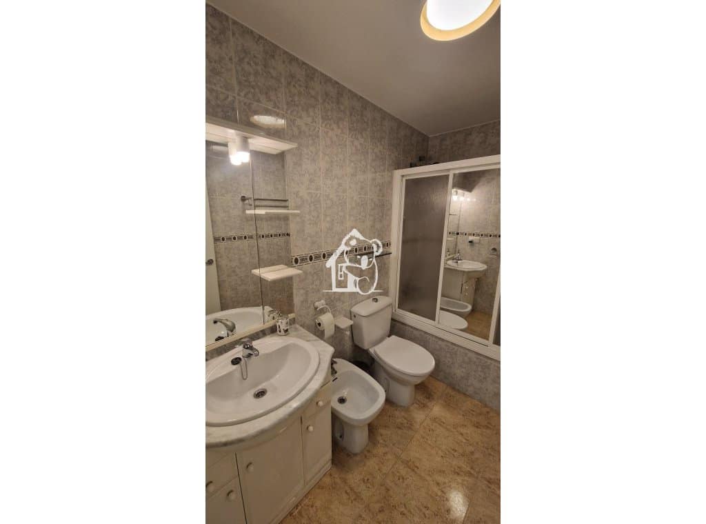 2 bedroom Flat for rent in Torrevieja with pool - € 800 (Ref: 9496707)