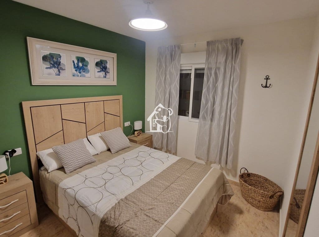 2 bedroom Flat for rent in Torrevieja with pool - € 800 (Ref: 9496707)