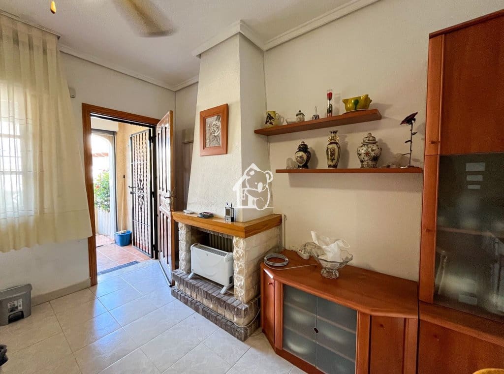 Bungalow de 3 habitaciones en Orihuela en alquiler con piscina - 750 € (Ref: 9500951)