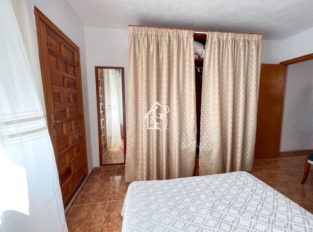 Bungalow de 3 habitaciones en Orihuela en alquiler con piscina - 750 € (Ref: 9500951)
