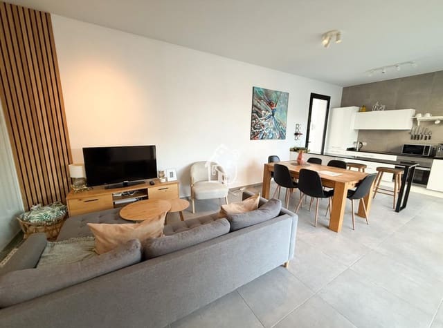 3 makuuhuone Huvila vuokrattavana paikassa La Marina, Elche / Elx mukana uima-altaan - 2 500 € (Ref: 9508042)