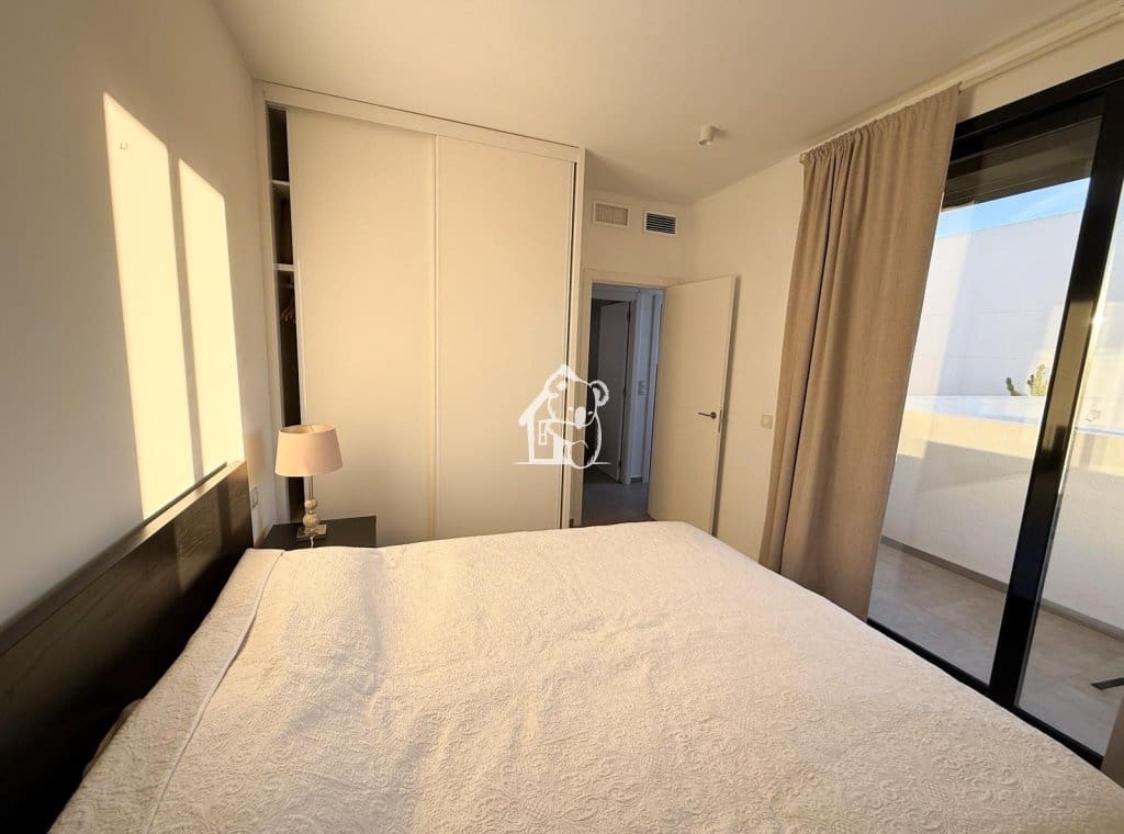 3 makuuhuone Huvila vuokrattavana paikassa La Marina mukana uima-altaan - 2 500 € (Ref: 9508042)