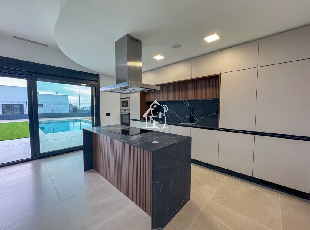 3 bedroom Villa for sale in Algorfa with pool - € 600,000 (Ref: 9508043)