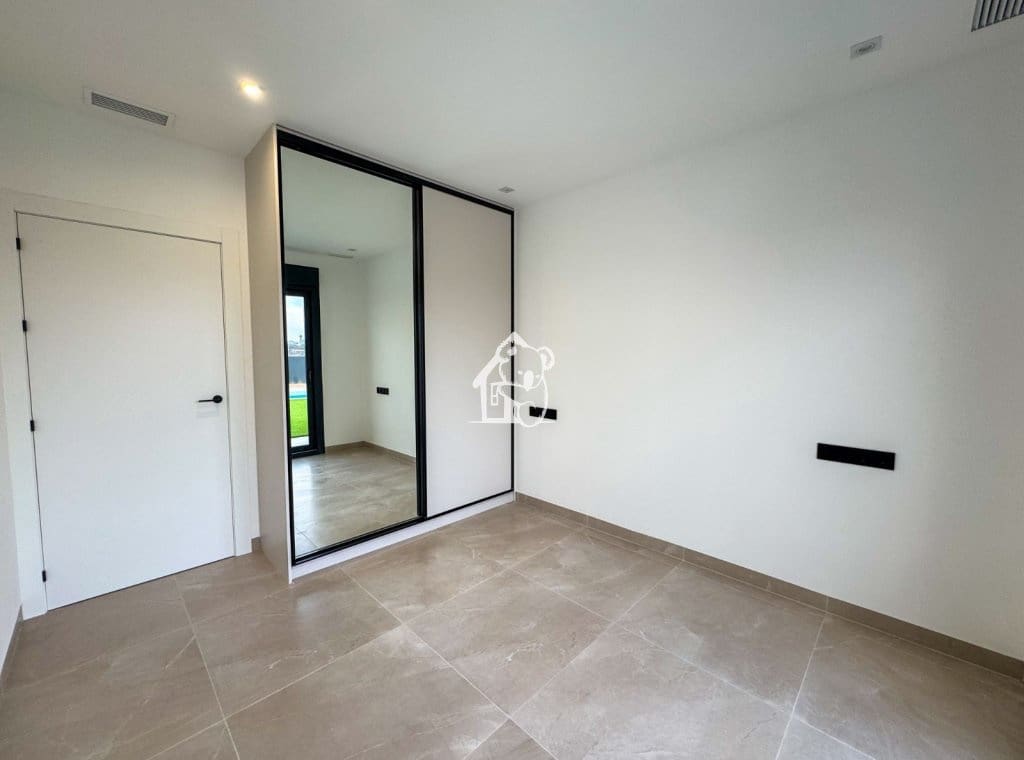 3 bedroom Villa for sale in Algorfa with pool - € 600,000 (Ref: 9508043)