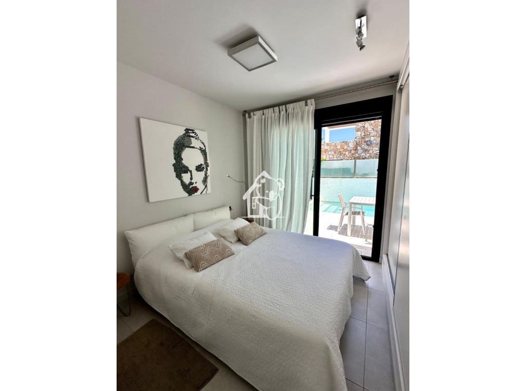 Villa/Maison de 2 chambres à louer à Los Dolses avec piscine garage - 2 300 € (Ref: 9508044)