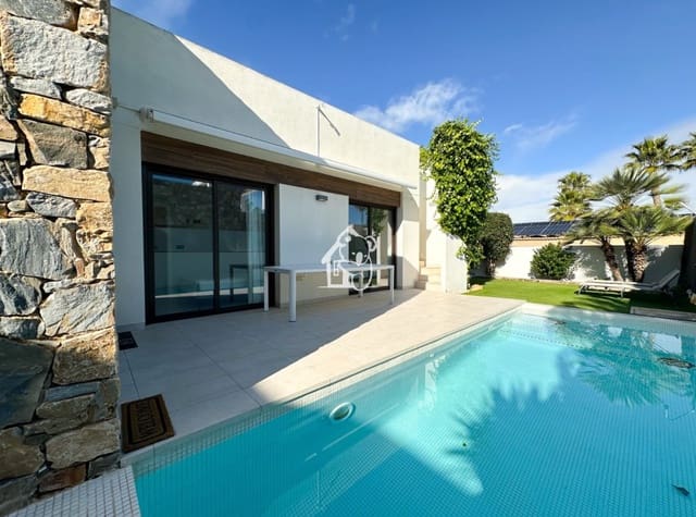 2 bedroom Villa for rent in Los Dolses, Orihuela with pool garage - € 2,300 (Ref: 9508044)