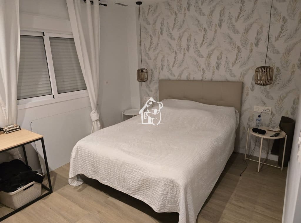 3 slaapkamer Appartement te huur in Guardamar del Segura met zwembad - € 1.100 (Ref: 9508046)