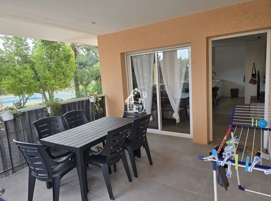 3 slaapkamer Appartement te huur in Guardamar del Segura met zwembad - € 1.100 (Ref: 9508046)