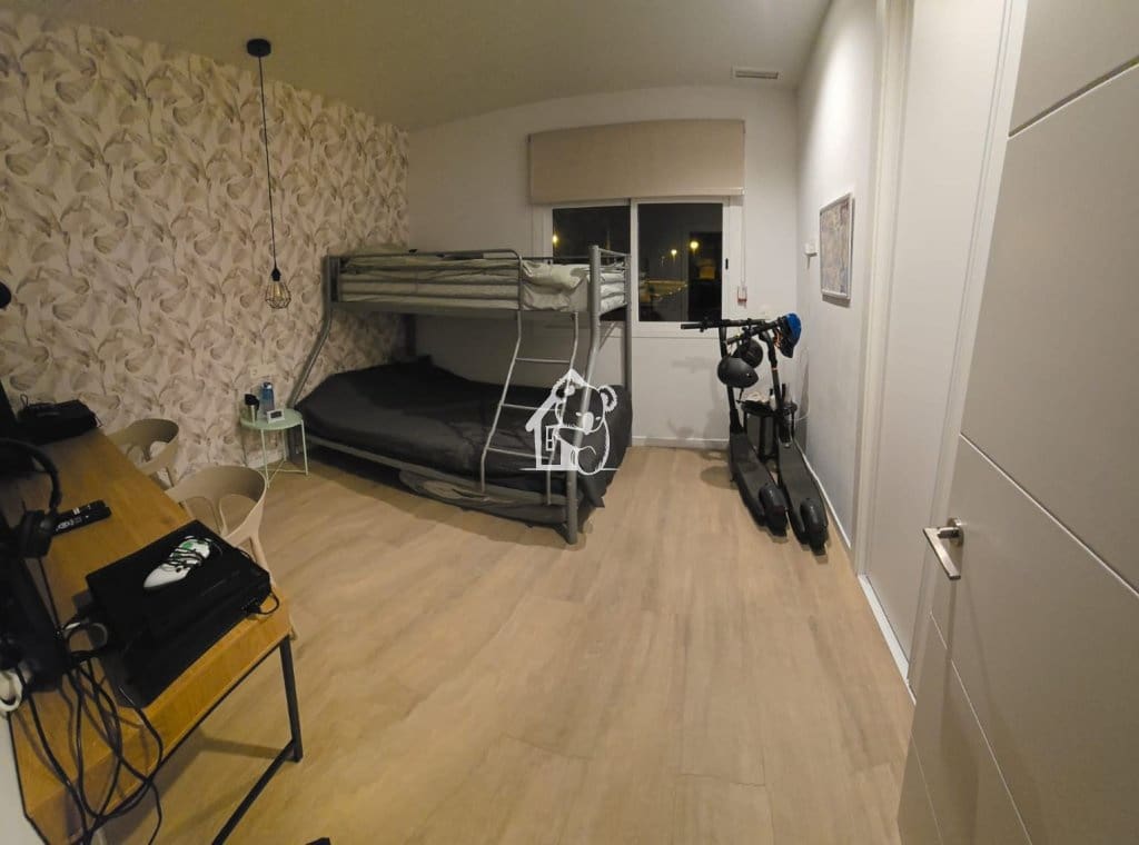 3 slaapkamer Appartement te huur in Guardamar del Segura met zwembad - € 1.100 (Ref: 9508046)