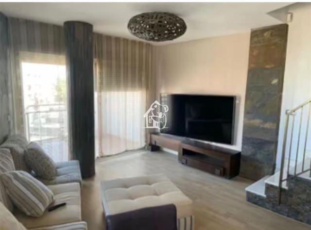 3 bedroom Penthouse for rent in Almoradí with garage - € 900 (Ref: 9511468)