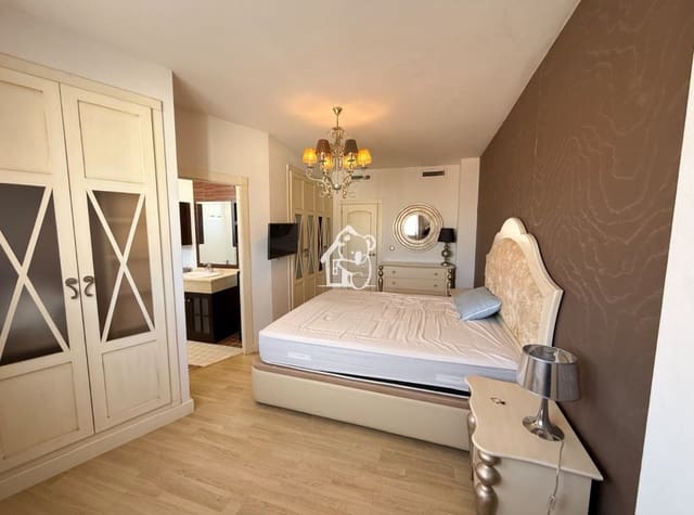 3 bedroom Penthouse for rent in Almoradí with garage - € 900 (Ref: 9511468)