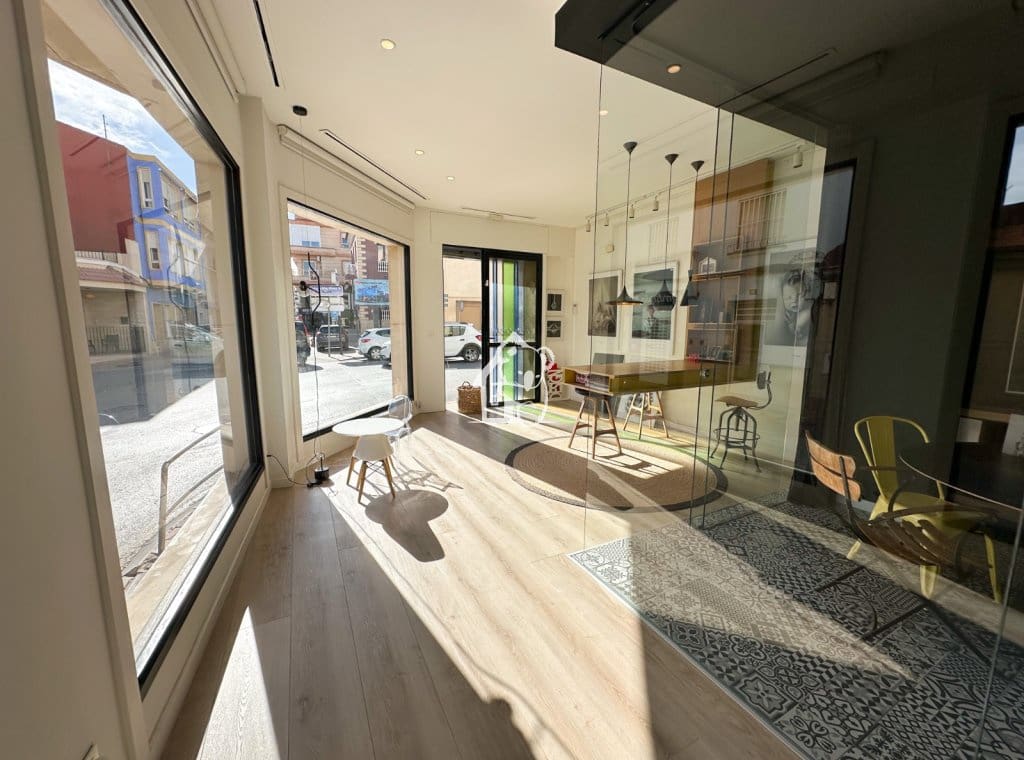 1 soveværelse Erhverv til leje i San Miguel de Salinas - € 1.000 (Ref: 9529175)