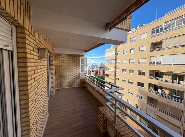 2 slaapkamer Appartement te koop in Puerto Deportivo, Torrevieja - € 245.000 (Ref: 9529245)