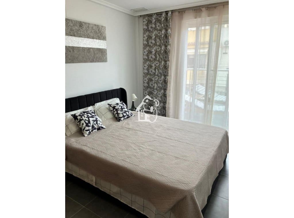 1 sypialnia Mieszkanie do wynajęcia w Torrevieja - 700 € (Ref: 9529246)