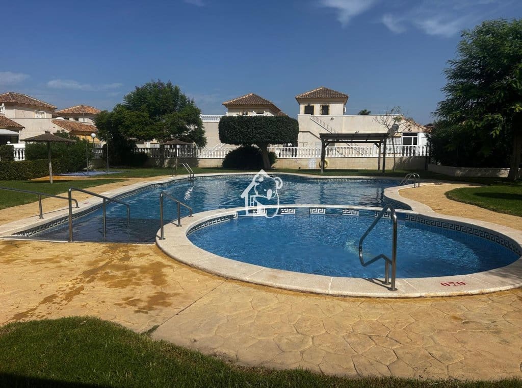 3 sovrum Hus att hyra i Algorfa med pool garage - 1 100 € (Ref: 9533004)