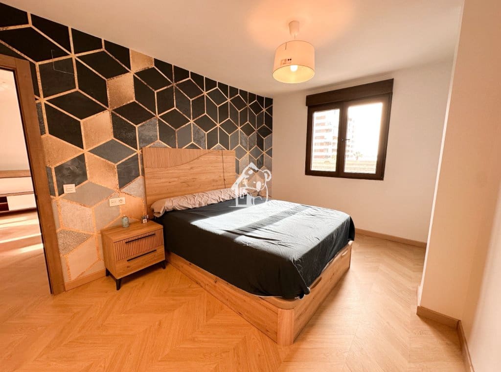 3 quarto Apartamento de Praia para arrendar em Torrevieja - 1 050 € (Ref: 9535367)