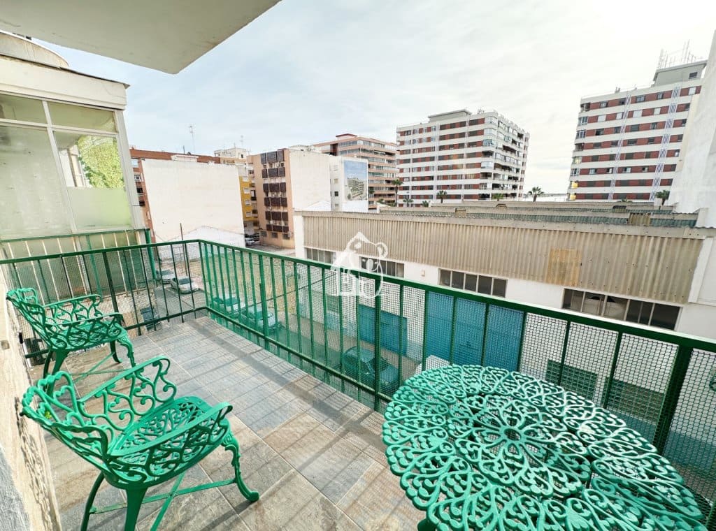 3 quarto Apartamento de Praia para arrendar em Torrevieja - 1 050 € (Ref: 9535367)
