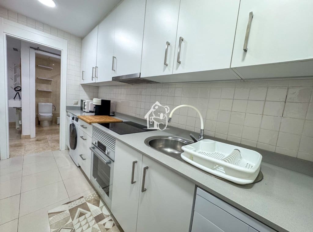 3 bedroom Apartment for rent in Los Alcazares with pool garage - € 900 (Ref: 9540585)