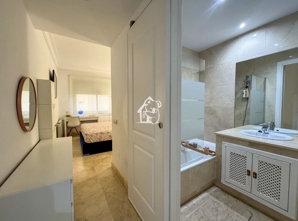 3 bedroom Apartment for rent in Los Alcazares with pool garage - € 900 (Ref: 9540585)