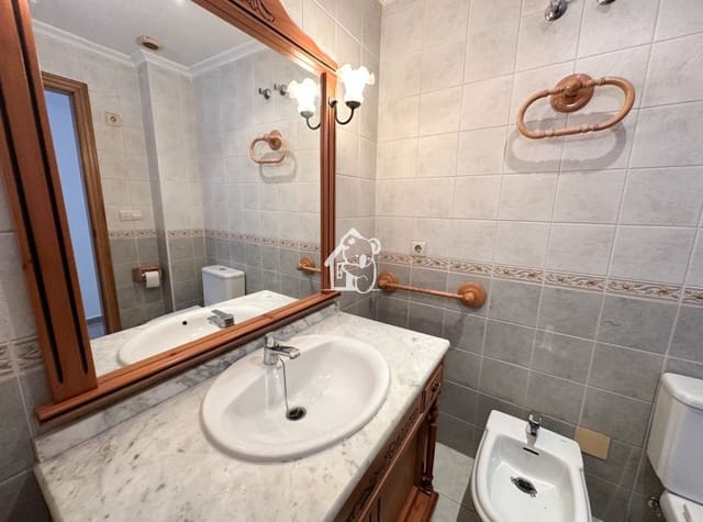 3 soveværelse Lejlighed til leje i Almoradí - € 600 (Ref: 9540586)