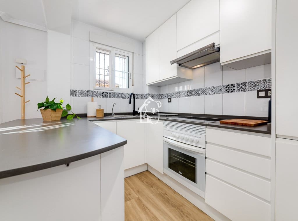 3 bedroom Villa for rent in Orihuela Costa with pool - € 1,550 (Ref: 9547386)