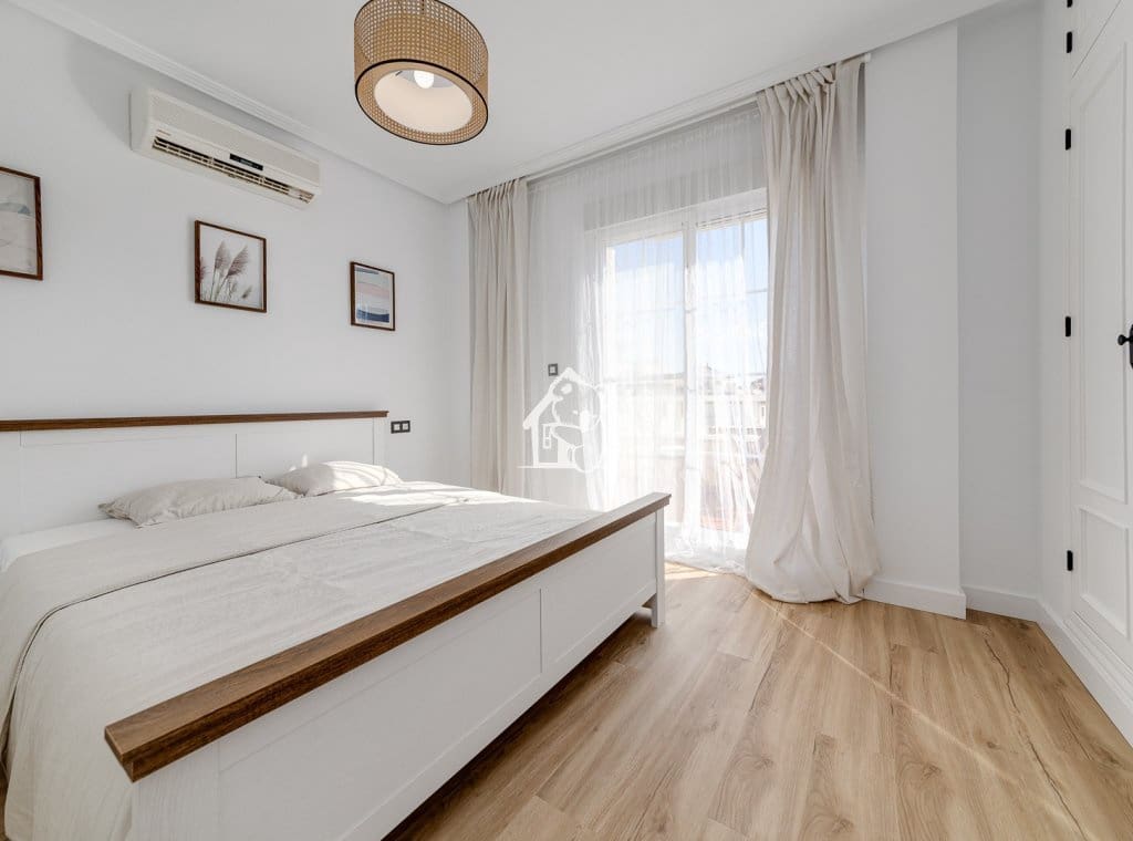 3 bedroom Villa for rent in Orihuela Costa with pool - € 1,550 (Ref: 9547386)